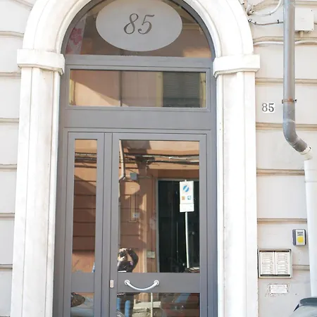 Capital House 85 Daire La Spezia